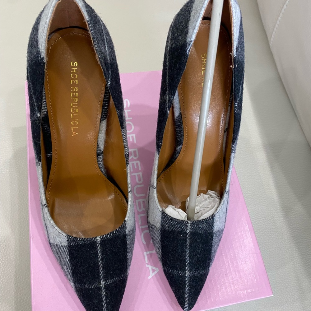⬇️ PRICE ⬇️ Shoe Republic LA - Oxford Pattern Black And White Pumps - size 7 - - Picture 2 of 12